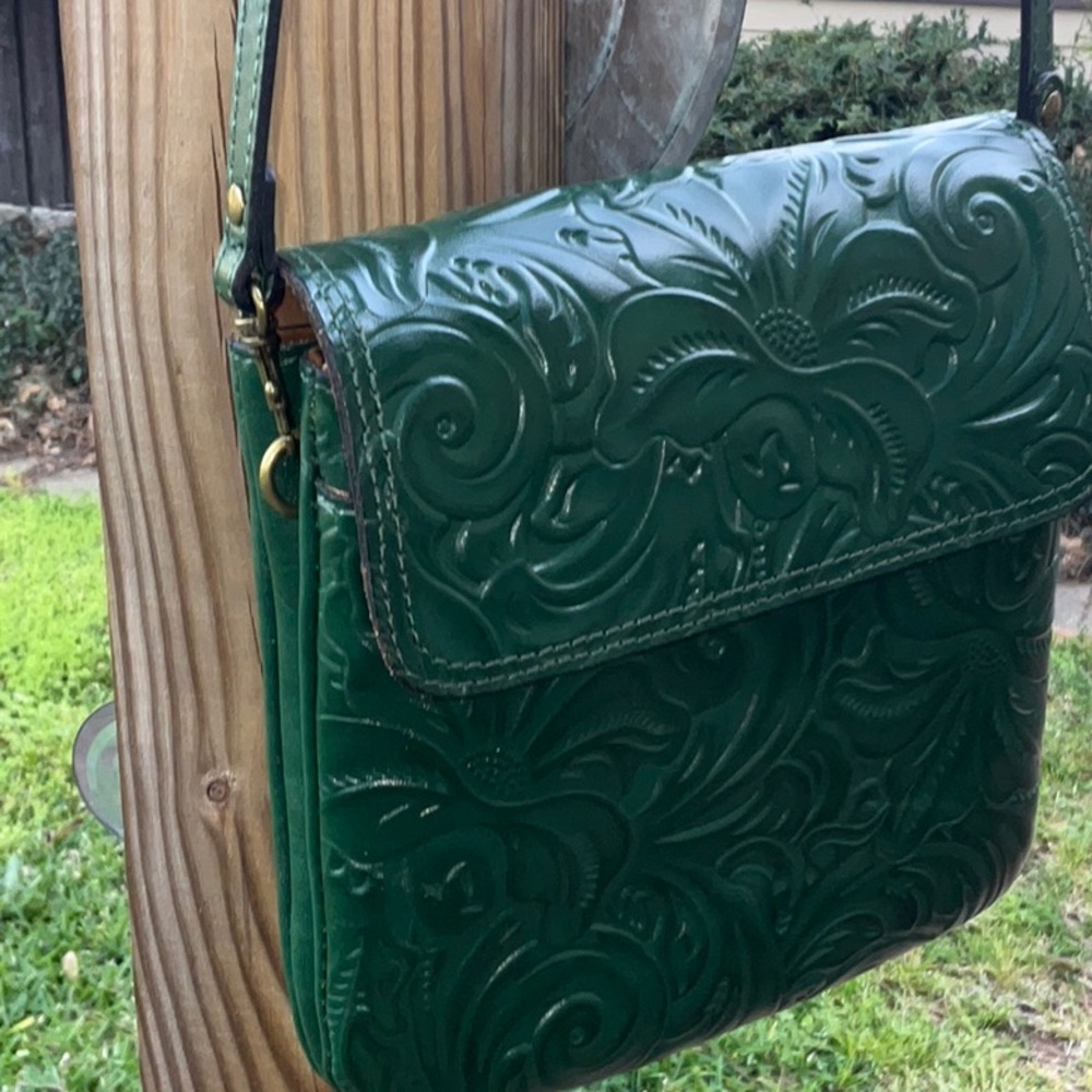 Patricia Nash Crossbody 🦚